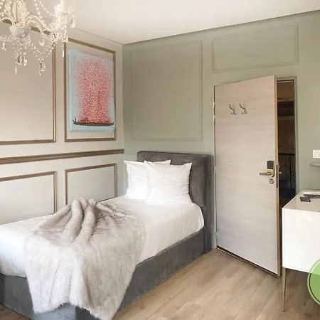 Life Renaissance - New Concept - Place Kléber * Strasbourg