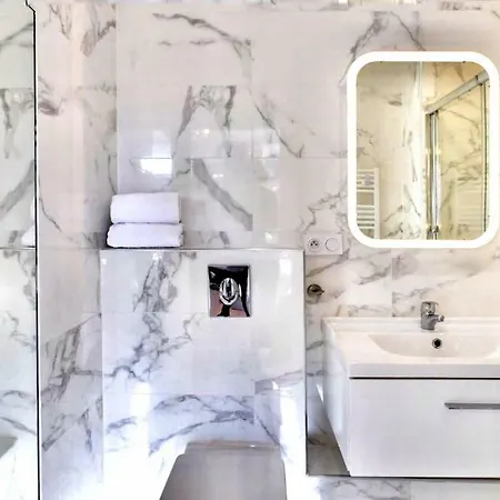 Apartman Life Renaissance - New Concept - Place Kléber *